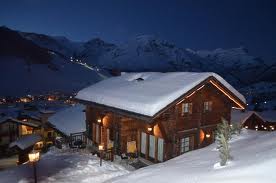 Highly insulated rustic Eco-homes utilising sustainable, locally sourced materials giving warm and comfortable, low maintenance homes with low running costs and low carbon footprints. Properties can be finished with stone external walls or a mix of stone, wood and paint-rendered walls.